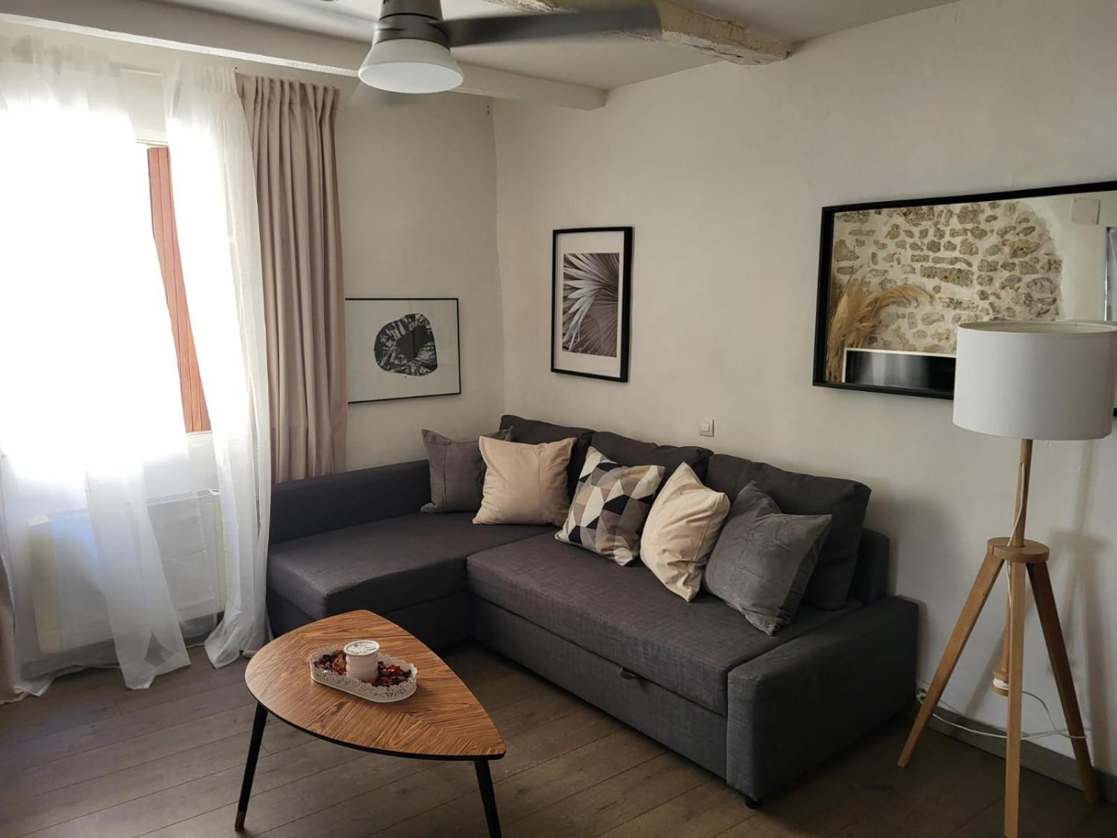 Spacious Town House With Balcony مونتانياك المظهر الخارجي الصورة