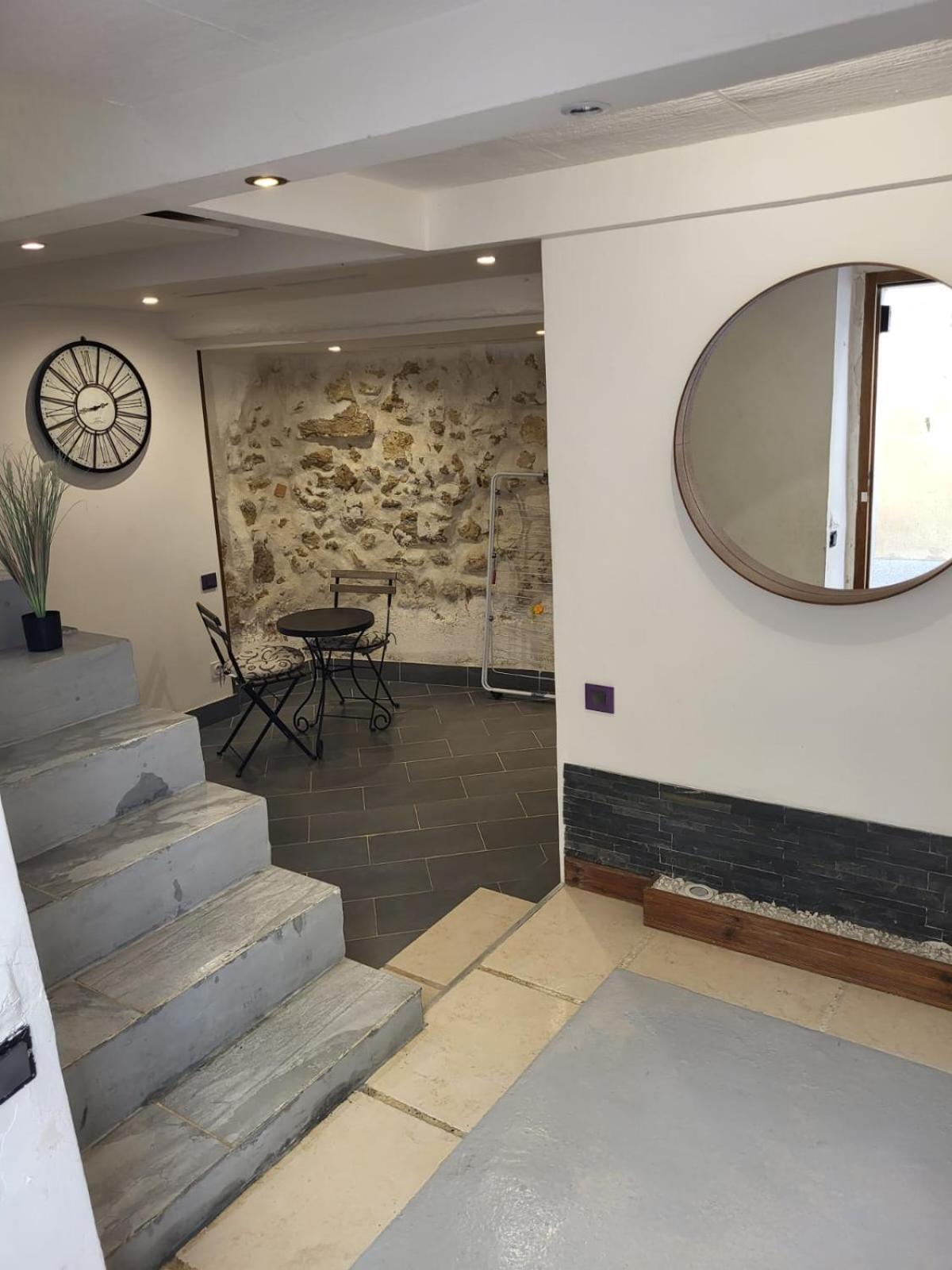 Spacious Town House With Balcony مونتانياك المظهر الخارجي الصورة